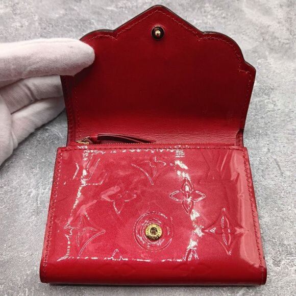 LOUIS VUITTON Limited Edition Vernis Angry Bird Victorine Wallet Pomme D'Amou - Picture 10 of 15